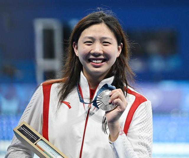 九游手机版-【早报】提气，女排力克美国！遗憾，体操错失金牌！