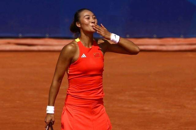 九游手机版-【早报】提气，女排力克美国！遗憾，体操错失金牌！