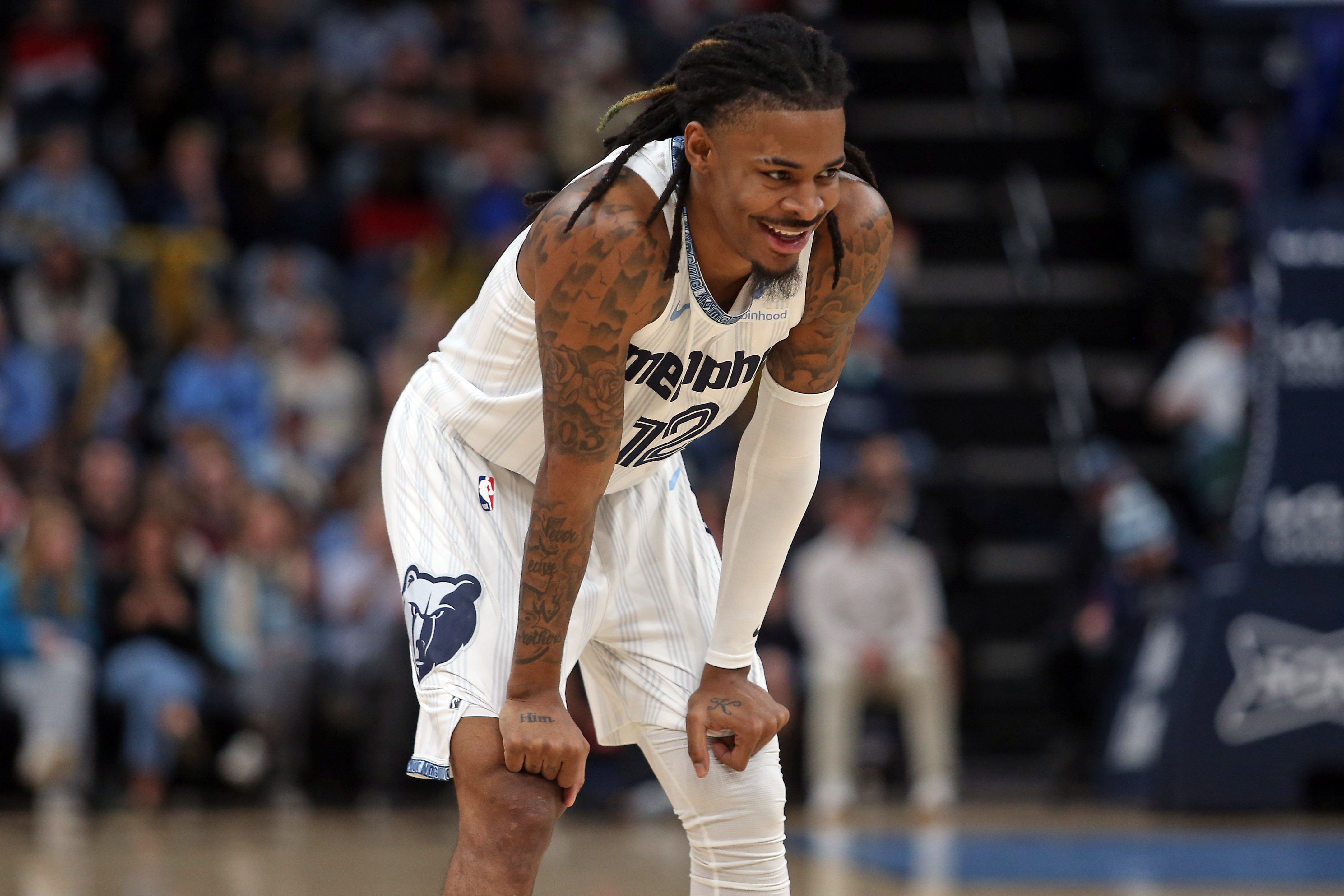 美记：太阳近几周在探索引进控卫的可能 候选为莫兰特&amp;三球&amp;吹杨