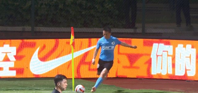 1654349630015021098.gif 【中超】林良铭梅开二度卡兰加绝平 河南2比2大连